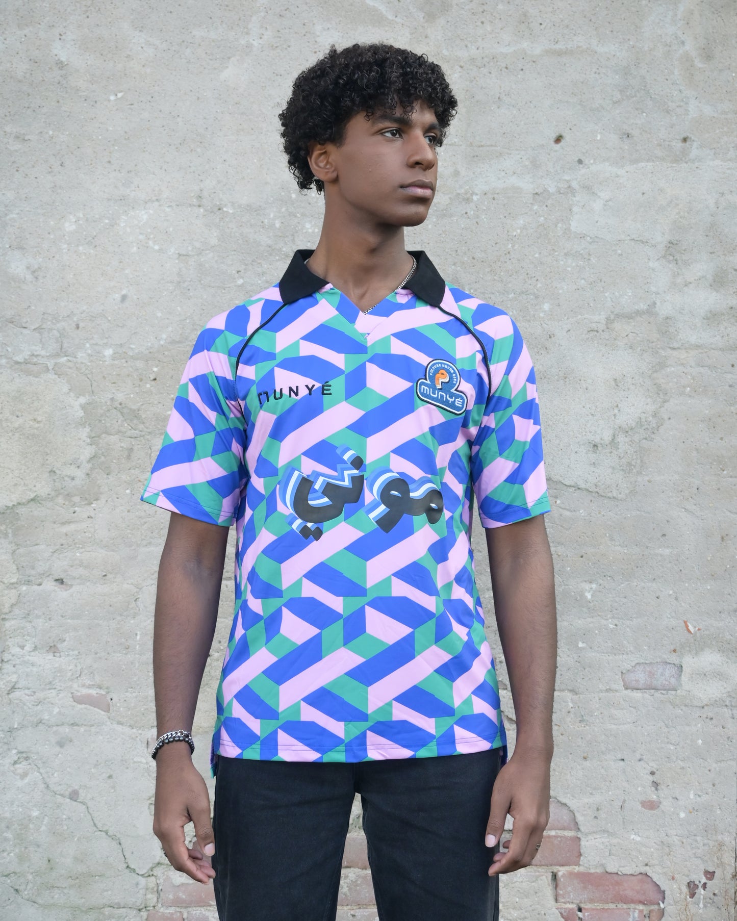 MUNYÉ Football Jersey Vibrant Wave - Pink