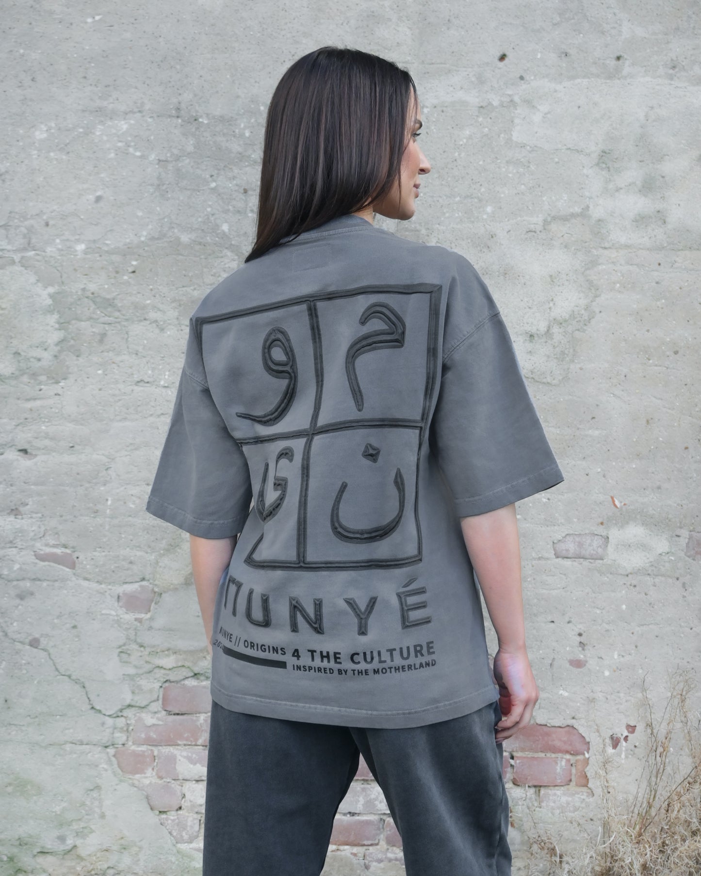 MUNYÉ Urban Vein Tee - Grey Washed