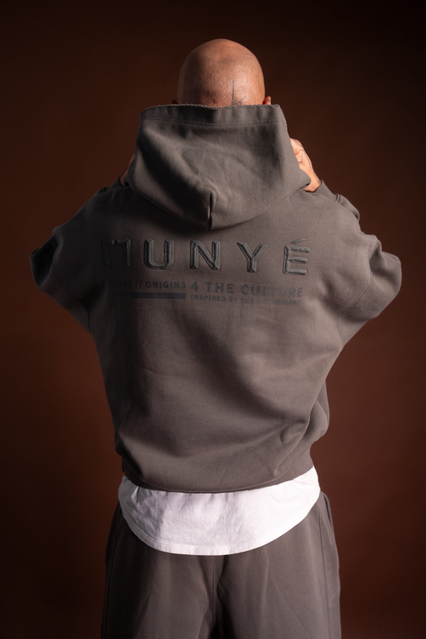 MUNYÉ Vein Disrupted Hoodie Dark Grey